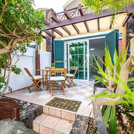 La Dorada En Rocas Del Mar * コスタ・デル・シレンチオ