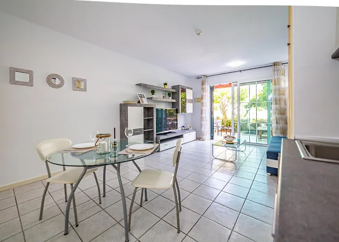 La Dorada En Rocas Del Mar コスタ・デル・シレンチオ